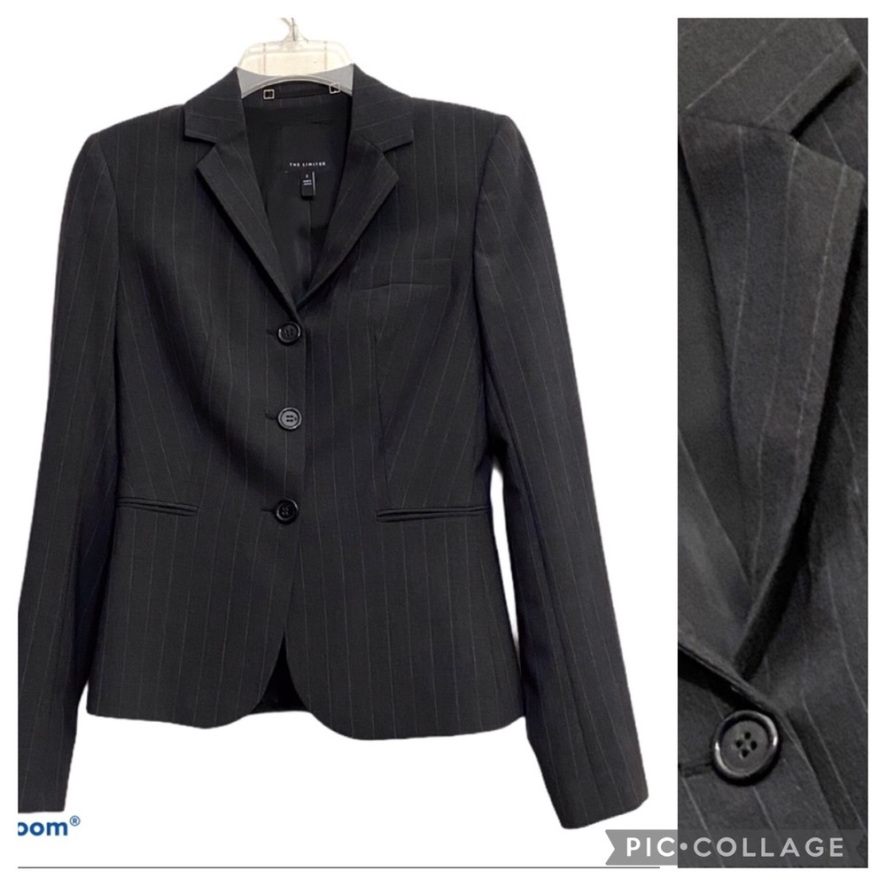 🤍The Limited Grey Pin-Striped Blazer